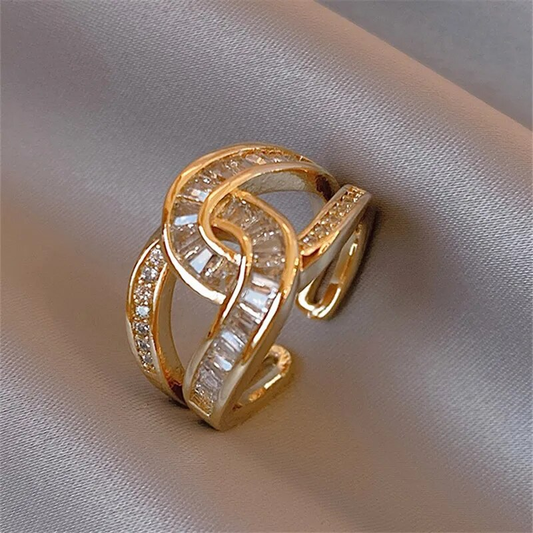 Unity - Elegant adjustable ring with knot