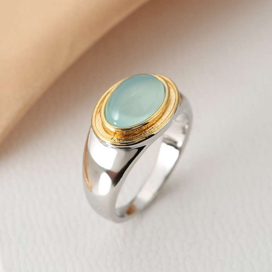 Gabi - Vintage green moonstone ring